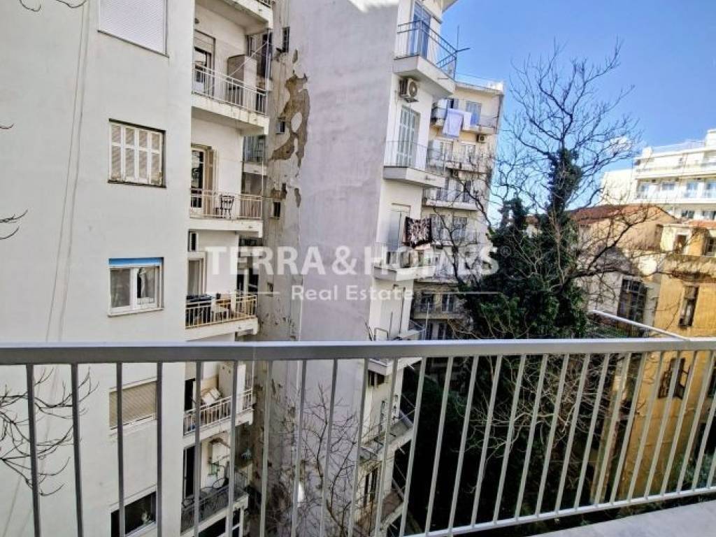 Θέα από μπαλκόνι