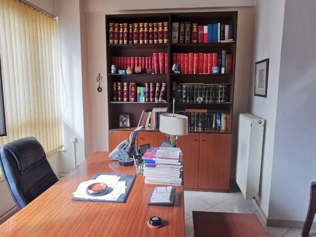 Systegazomeno epiplomeno grapheio