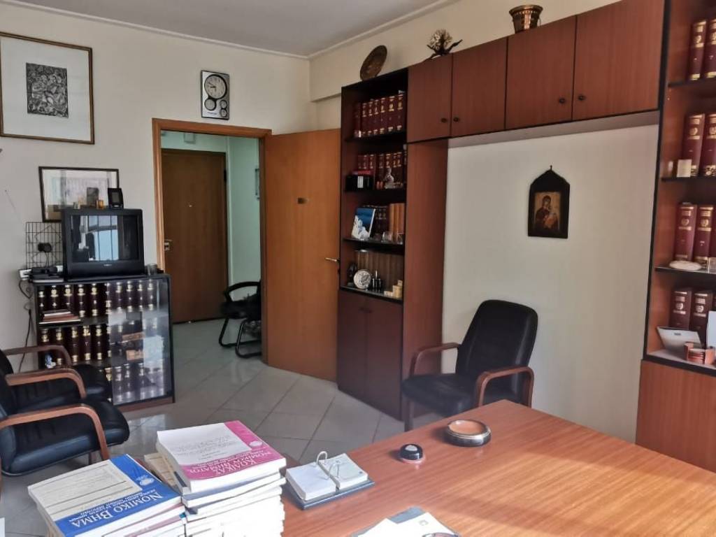 Systegazomeno epiplomeno grapheio