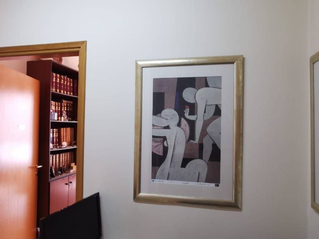 Systegazomeno epiplomeno grapheio