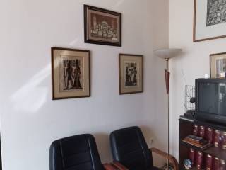 Systegazomeno epiplomeno grapheio