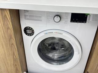 Forumland Real Estate, Πλυντήριο