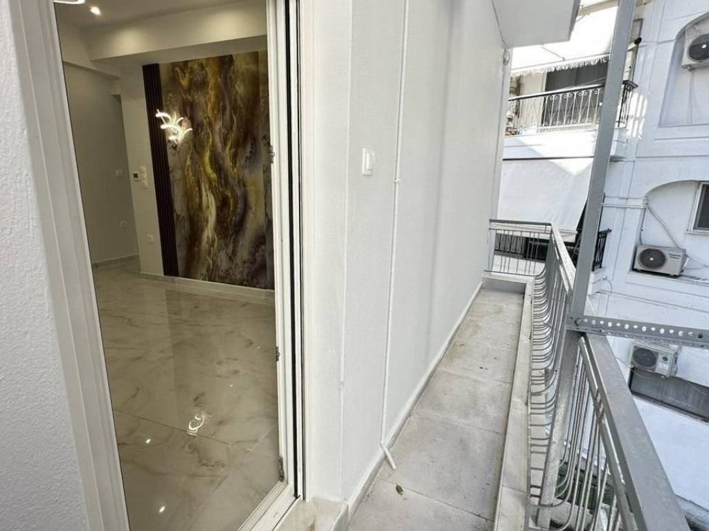 Forumland Real Estate, Βεράντες