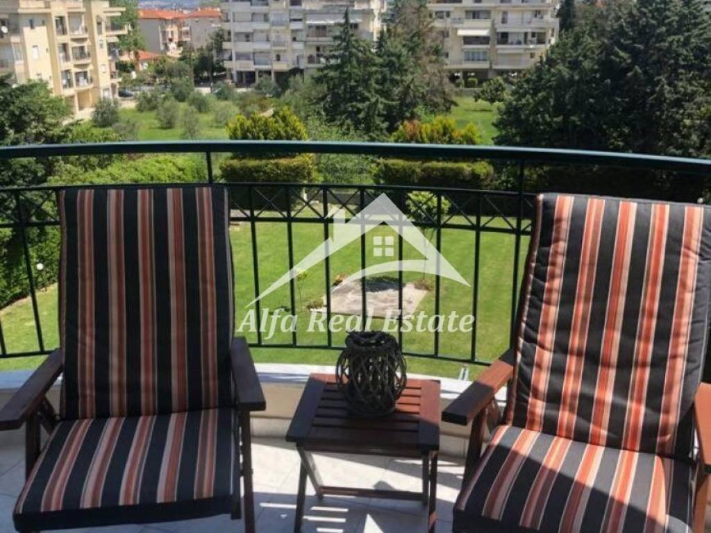 Θέα από μπαλκόνι