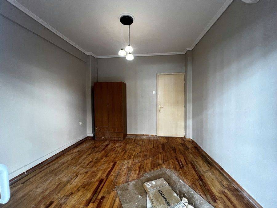 Δωμάτιο, από τον εξώστη.