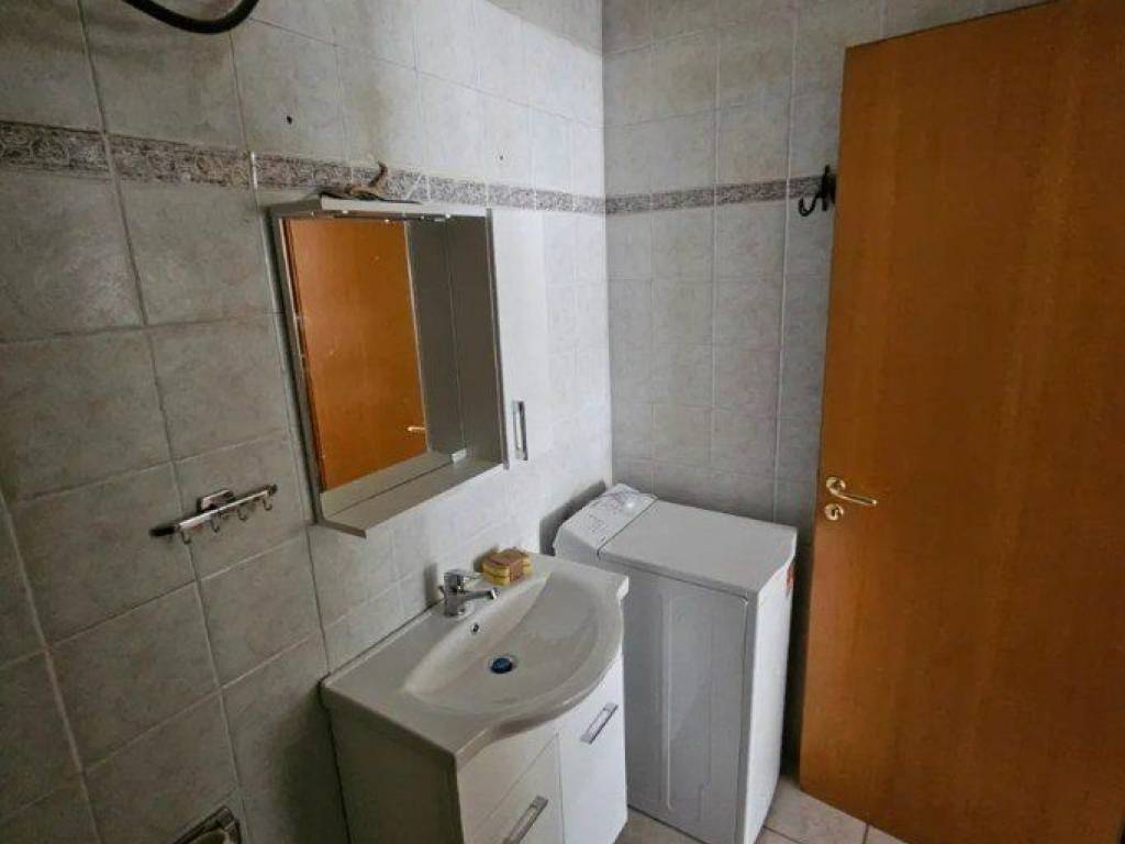 Forumland Real Estate, Μπάνιο