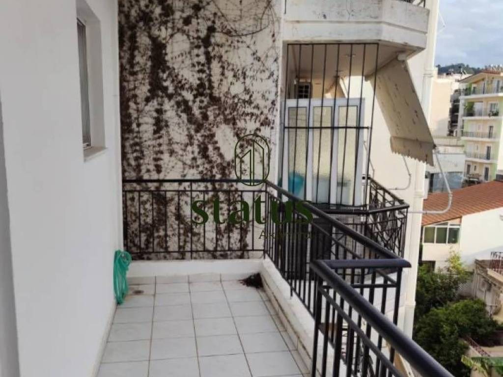 Θέα απο μπαλκόνι