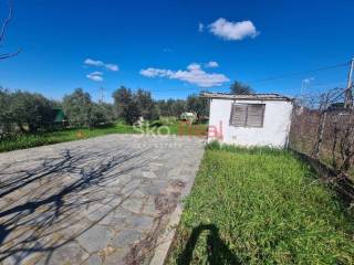 Νέα Ποτίδαια - Κτίσμα σε ένα στρέμμα - Τιμή 105.000