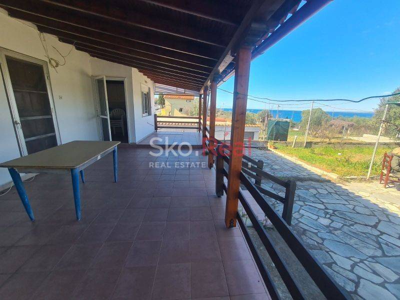 Νέα Ποτίδαια - Κτίσμα σε ένα στρέμμα - Τιμή 105.000