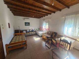 Νέα Ποτίδαια - Κτίσμα σε ένα στρέμμα - Τιμή 105.000