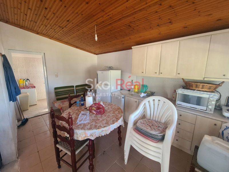 Νέα Ποτίδαια - Κτίσμα σε ένα στρέμμα - Τιμή 105.000