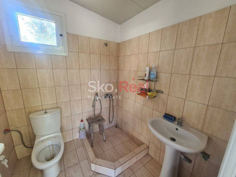 Νέα Ποτίδαια - Κτίσμα σε ένα στρέμμα - Τιμή 105.000