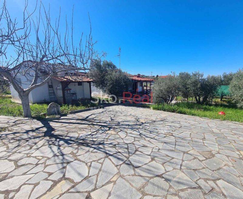 Νέα Ποτίδαια - Κτίσμα σε ένα στρέμμα - Τιμή 105.000