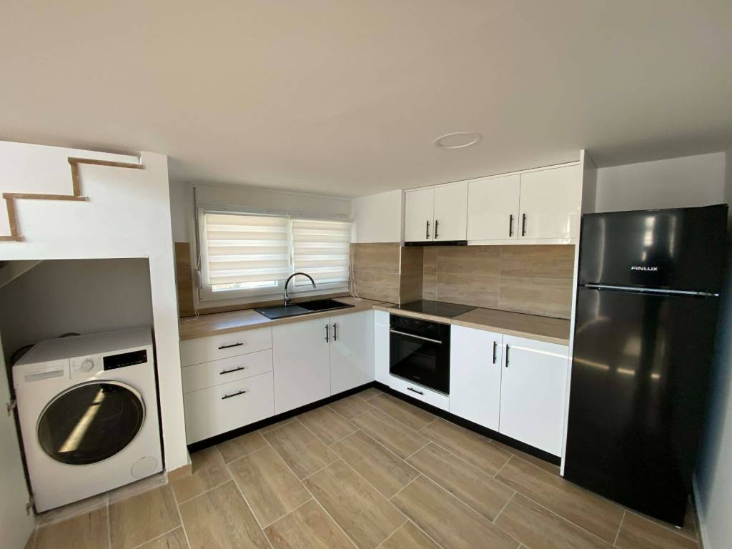 Koyzina 2oy Diamerismatos