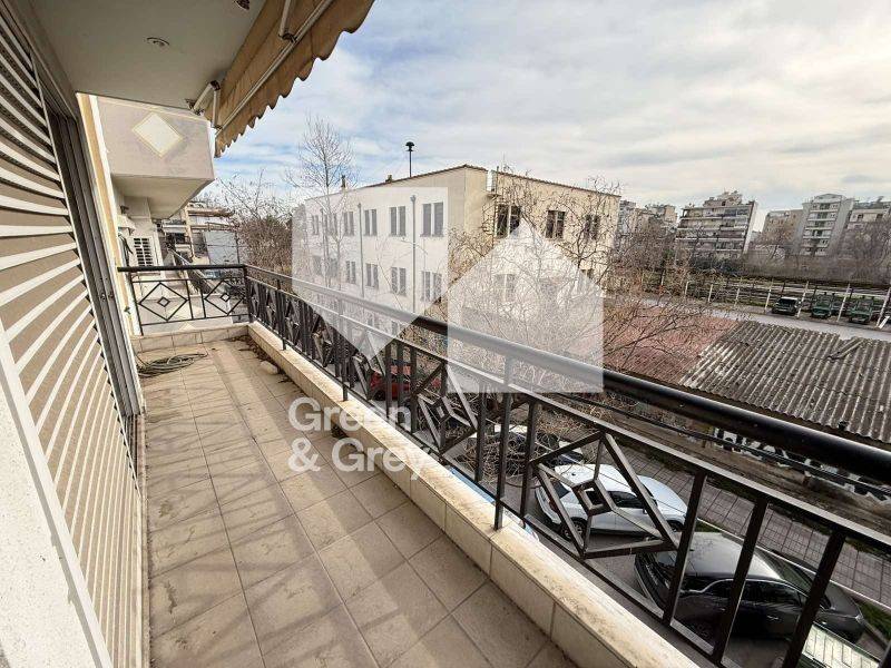 Θέα από μπαλκόνι