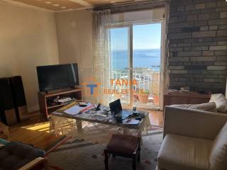 Πρώτος ορ. 
Σαλόνι