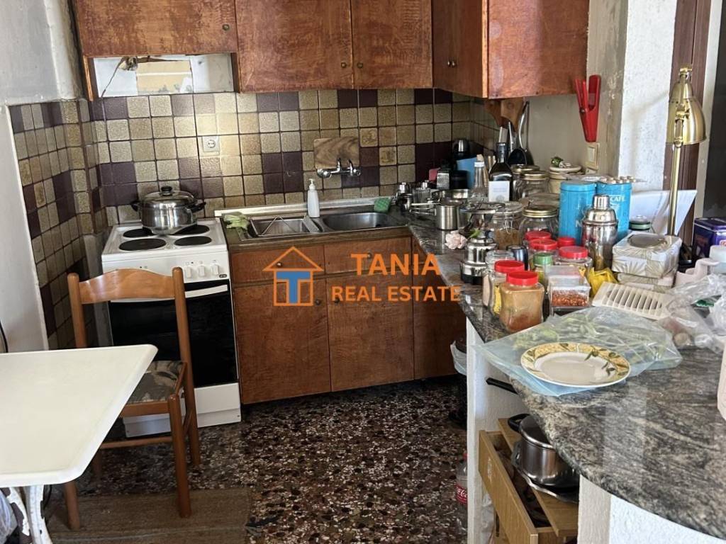 Πρώτος ορ. 
Κουζίνα