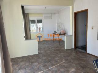 Ισόγειο
Σαλόνι