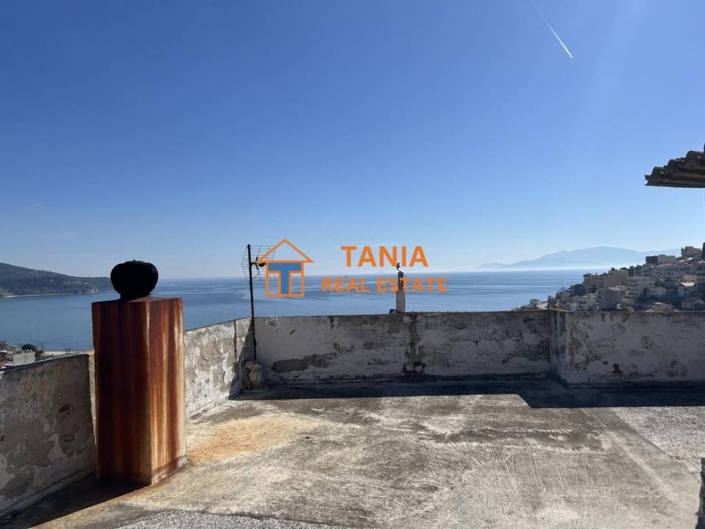 Ταράτσα επάνω