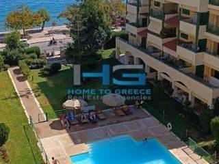 Πισίνα με κήπο