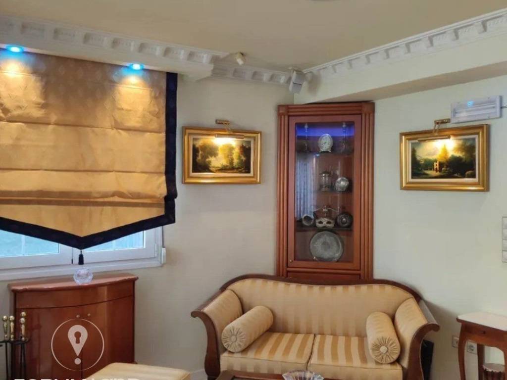 Forumland Real Estate, Καθιστικό