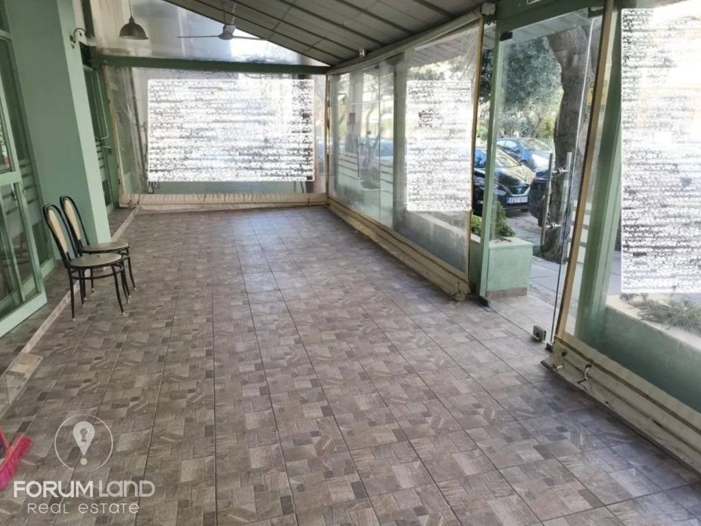 Forumland Real Estate, Ισόγειο κατάστημα