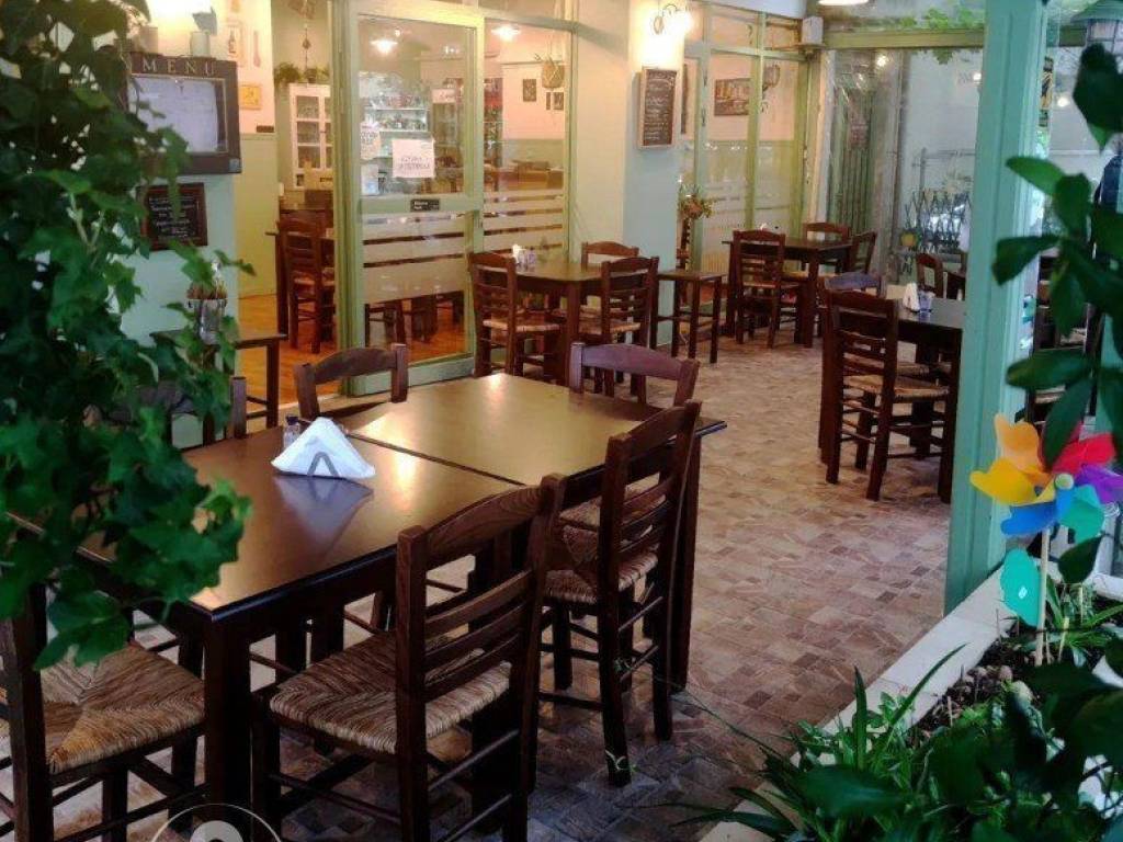 Forumland Real Estate, Ισόγειο κατάστημα