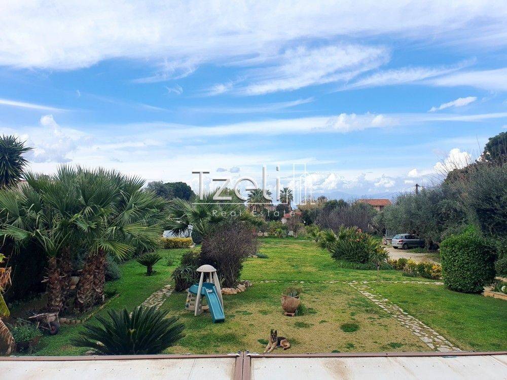 Θέα απο μπαλκόνι