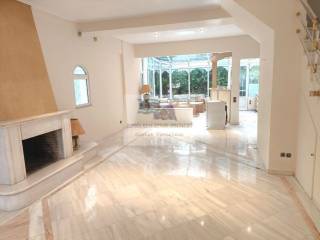 LIVING ROOM - OPEN PLAN KITCHEN
