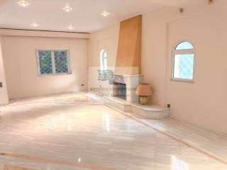 LIVING ROOM WITH FIREPLACE