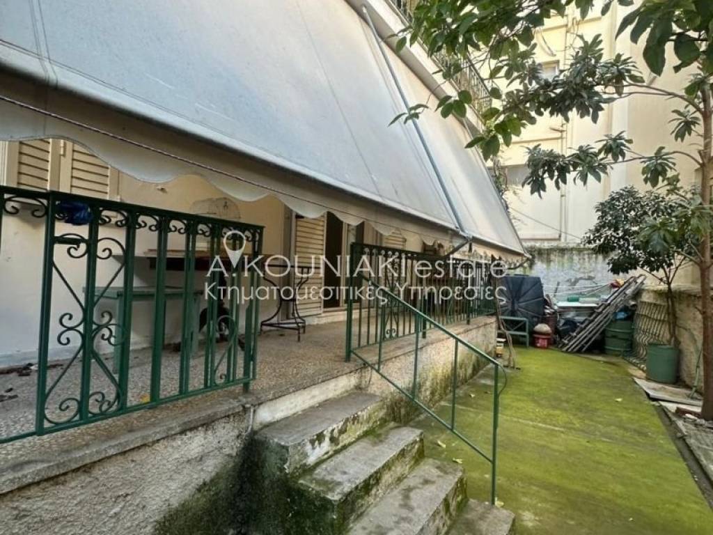 Θέα από μπαλκόνι