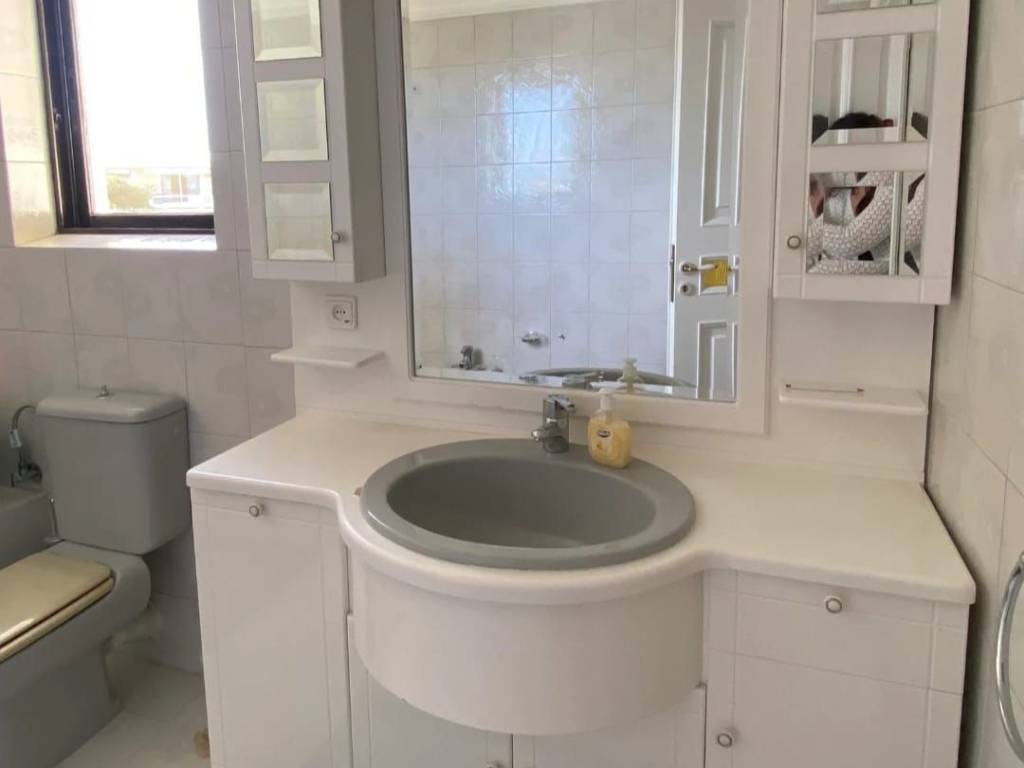 Luxurious 5th floor apartment