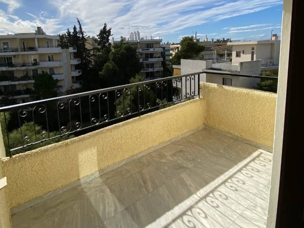 Luxurious 5th floor apartment