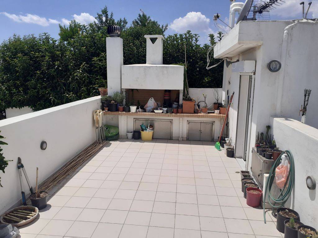 BBQ kai mpalkoni domatos