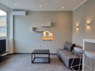 Πλ. Δημοκρατίας, Γκαρσονιέρα