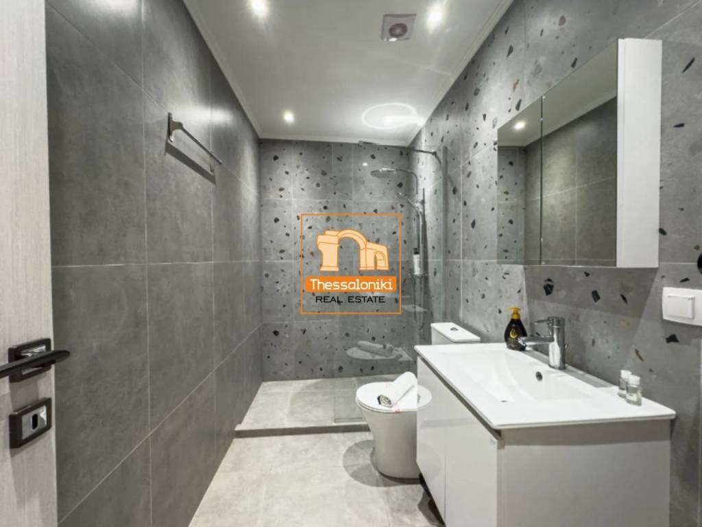 Πλ. Αντιγονιδών, Γκαρσονιέρα, 54 τ.μ.