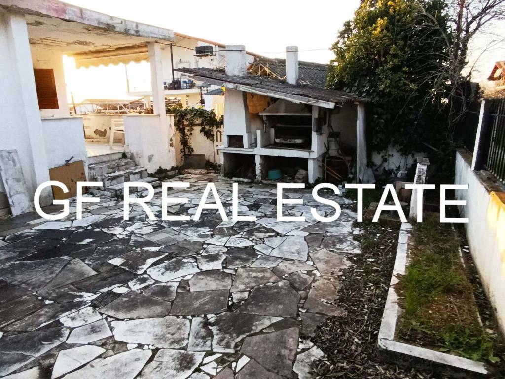 MPARMPEKIOY STEN PISO AYLE