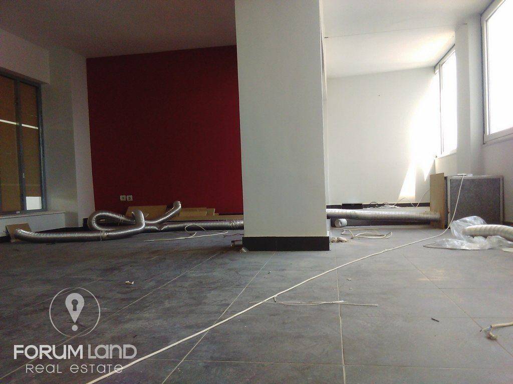 Forumland Real Estate, Ισόγειο Κατάστημα