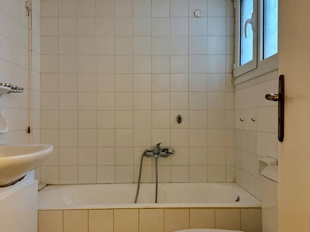 athens_medical_school_residential_apartment_for_rent