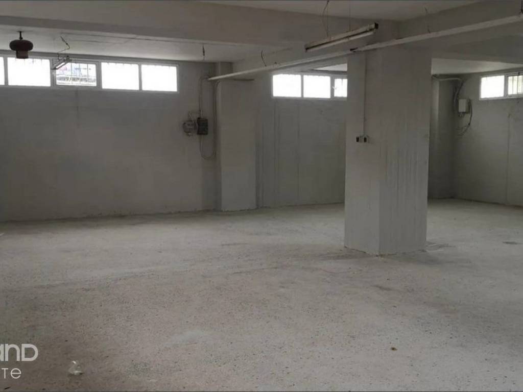 Forumland Real Estate, Αποθήκη