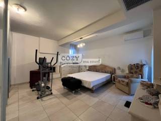 κρεβατοκάμαρα υπογειου