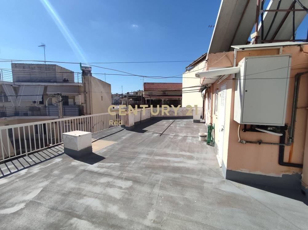 δώμα με λέβητα αερίου για θέρμανση Α' ορόφου Α' ορόφου