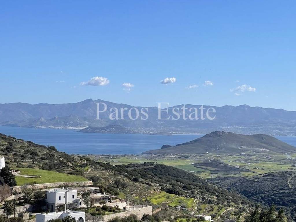 Θέα από το οικόπεδο