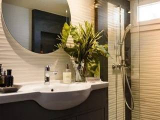 Forumland Real Estate, Μπάνιο