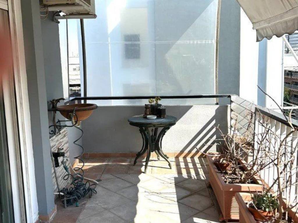 Forumland Real Estate, Βεράντες