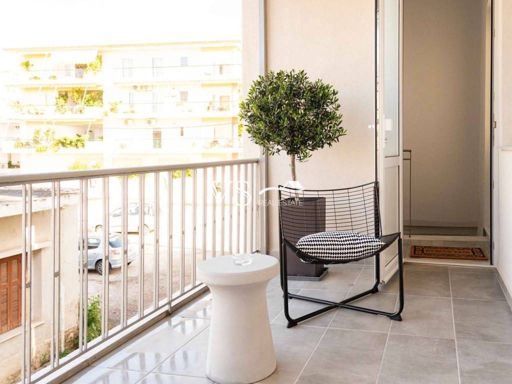 Θέα απο μπαλκόνι