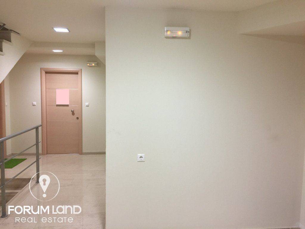 Forumland Real Estate, 1ος όροφος