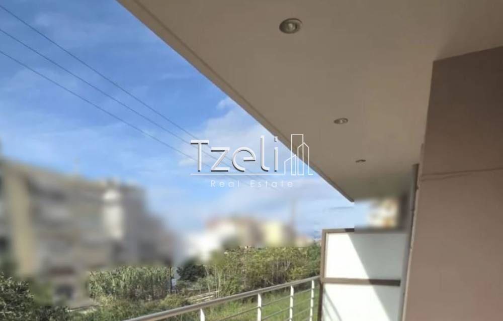 Θέα απο μπαλκόνι