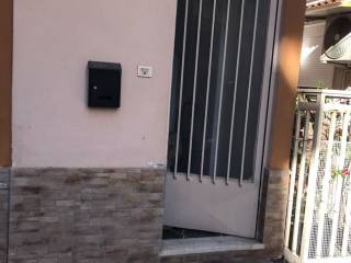 Είσοδος για εσωτερική σκάλα Α΄οροφου