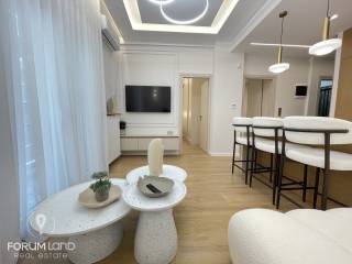 Forumland Real Estate, Σαλόνι